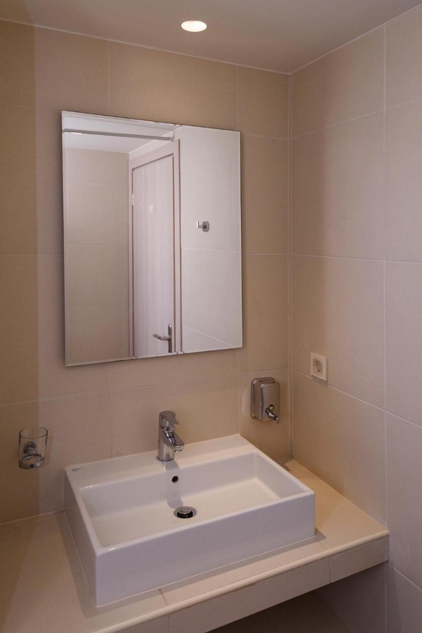 Poseidon Studios & Apartments Палиохора Екстериор снимка