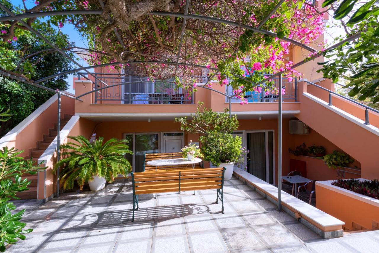 Poseidon Studios & Apartments Палиохора Екстериор снимка