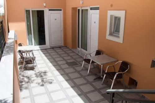 Poseidon Studios & Apartments Палиохора Екстериор снимка